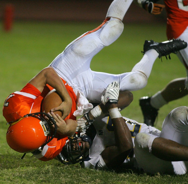 D.V.Corona football